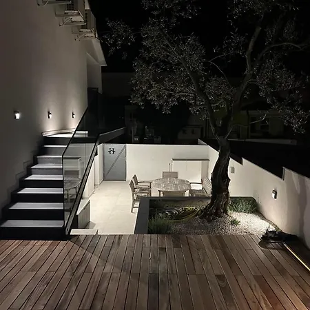 Monte R+luxury